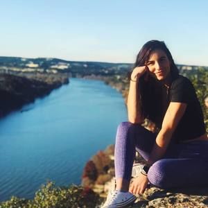 Meet your Posher, Dani